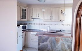 Apartamento De Dos Habitaciones Con Vistas Al Mar